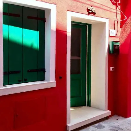 Burano - Incantevole Su Tre Piani Venice